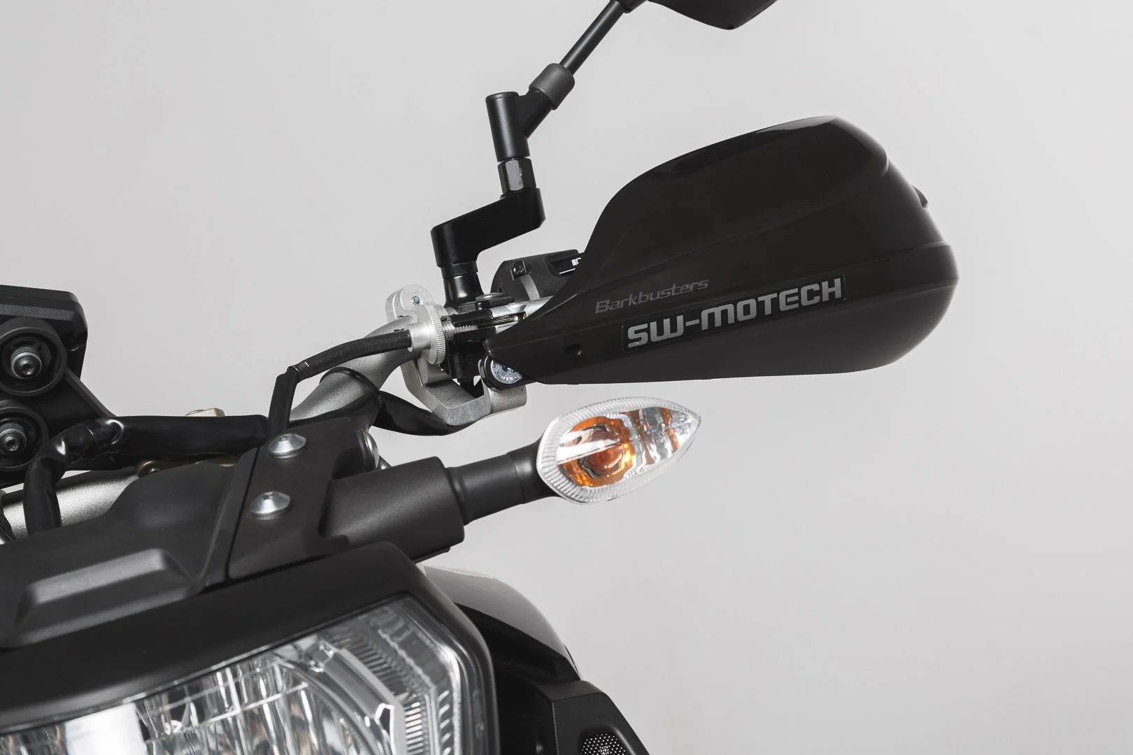 SW-Motech BBSTORM handguard kit - Black. Yamaha MT-09 (13-20), XSR700/900.