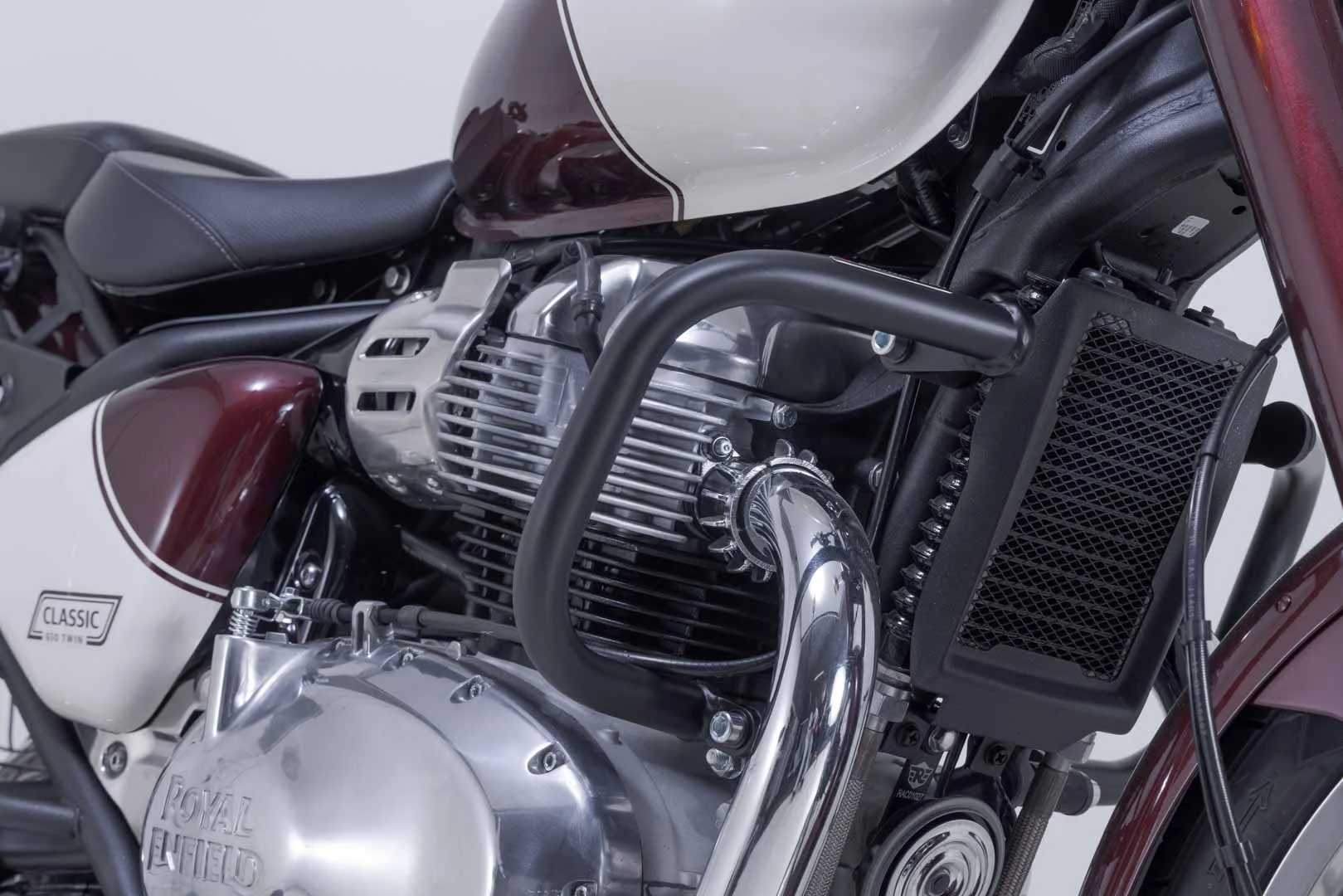 SW-Motech Crash bar - Black. Classic 650 (24-) / Shotgun 650 (22-).